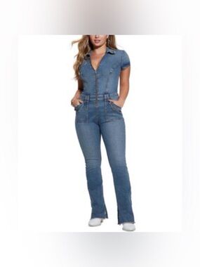 Denim Short Sleeve Zip Front Jumpsuit - Medium Wash Blue Size 11